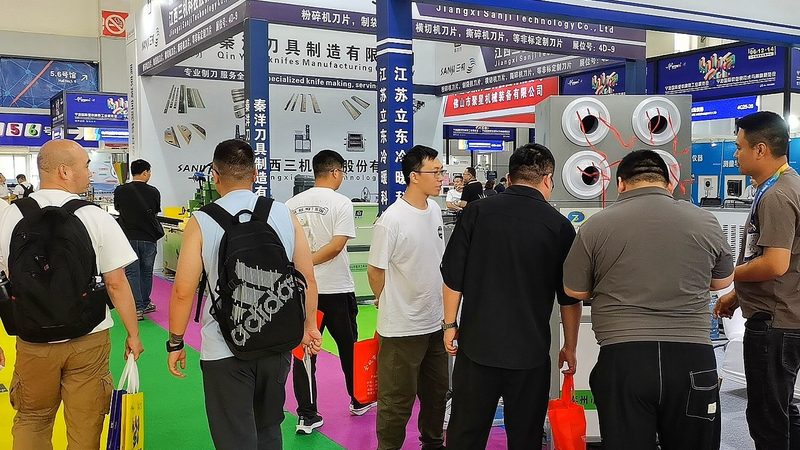上海展会搭建公司资质，揭秘合规之路
